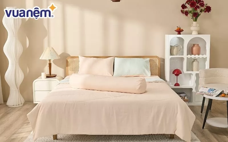 Amando Celia là bộ chăn ga gối đệm cưới kết hợp hoàn hảo hai chất liệu Tencel và Polyester 