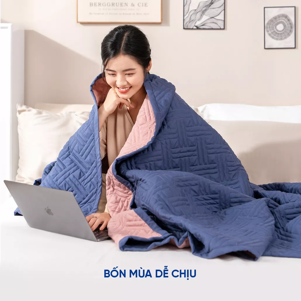 Chăn bốn mùa micro satin Goodnight Mori thoáng khí, mềm mịn