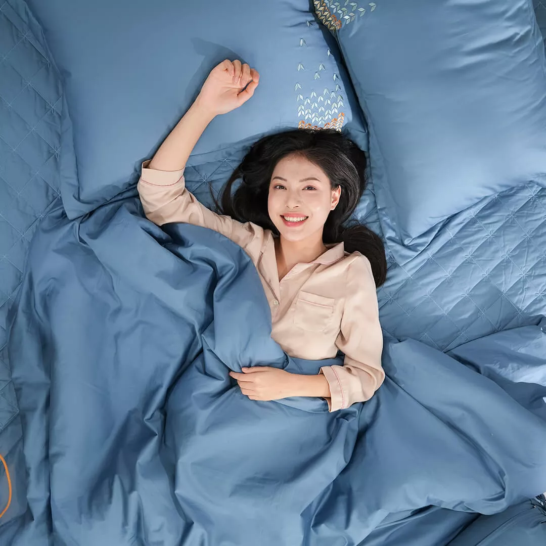 Bộ ga chun chăn chần Amando thêu cotton satin màu xanh - Ảnh 9