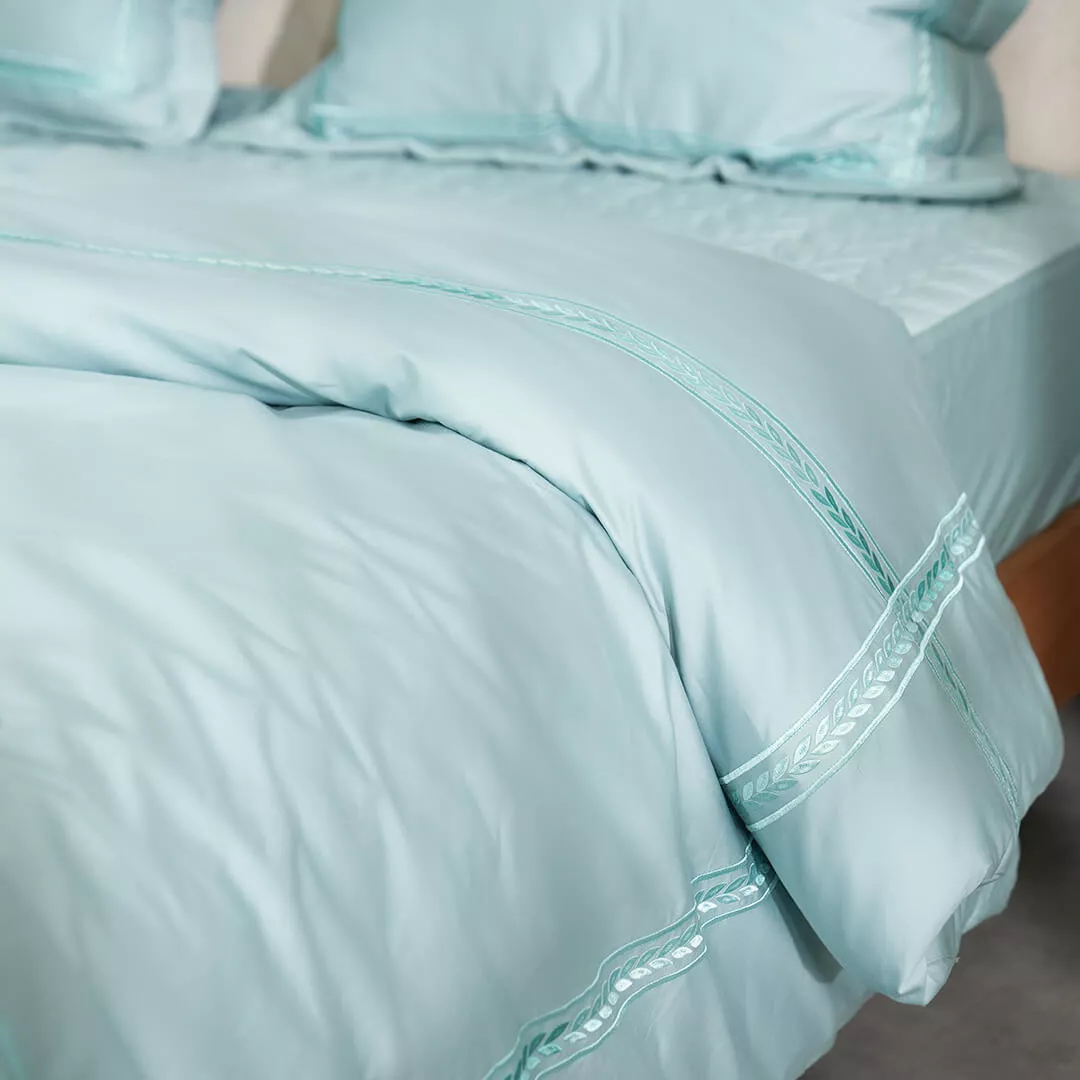 Bộ ga chun chăn chần Amando thêu cotton satin màu xanh lá - Ảnh 5