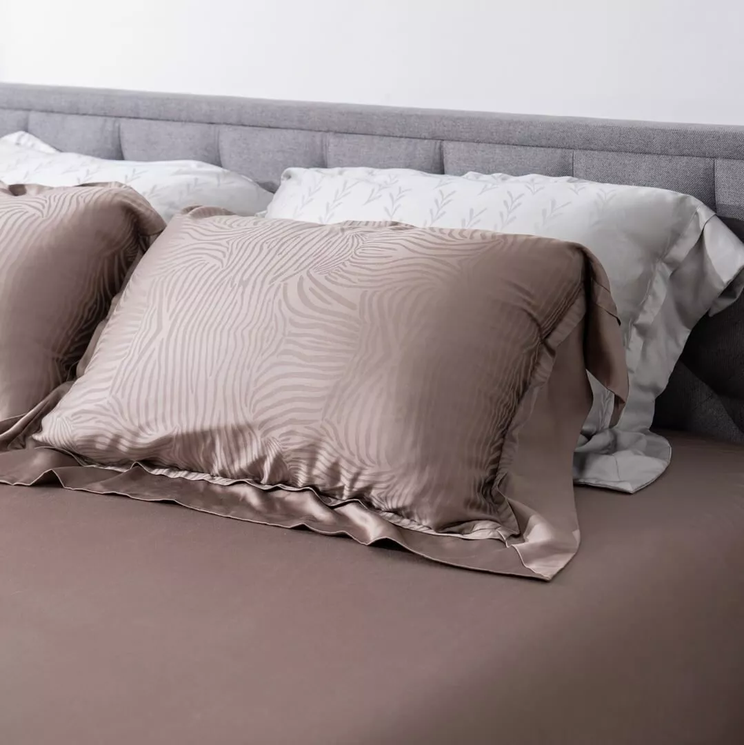Bộ chăn ga Lụa tencel cao cấp Amando Lagom 5 chi tiết Màu Nâu - Ảnh 5