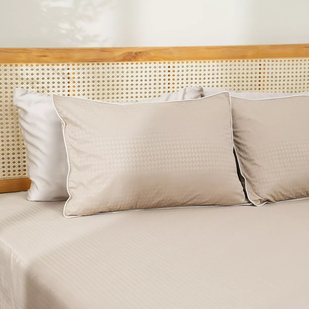 Bộ ga chun polyester gấm Amando Ellie đơn sắc 4 chi tiết Màu Be - Ảnh 6