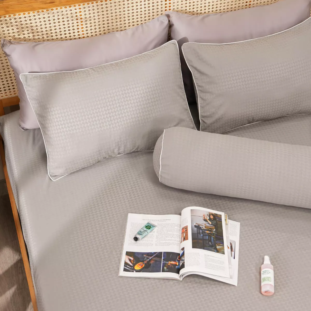 Bộ ga chun polyester gấm Amando Ellie đơn sắc 4 chi tiết Màu Xám - Ảnh 3