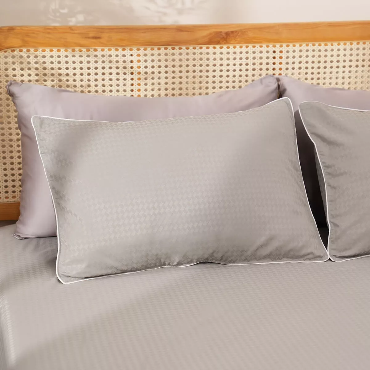 Bộ ga chun polyester gấm Amando Ellie đơn sắc 4 chi tiết Màu Xám - Ảnh 6