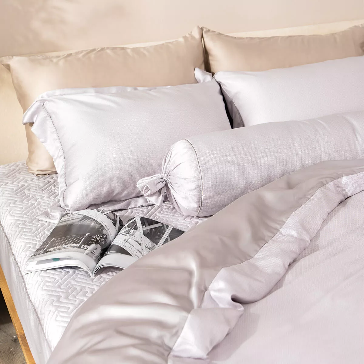 Bộ chăn ga phủ chần Lụa Tencel cao cấp Amando Élan 5 chi tiết TC001 - Ảnh 2