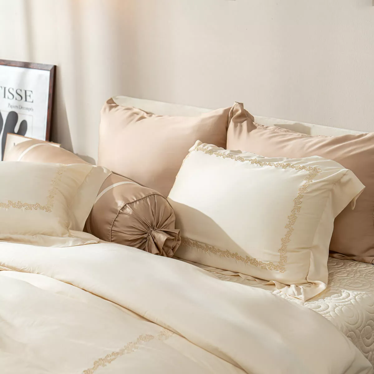 Bộ Chăn ga lụa tencel cao cấp Amando Soulmate 7 chi tiết màu Kem - Ảnh 4