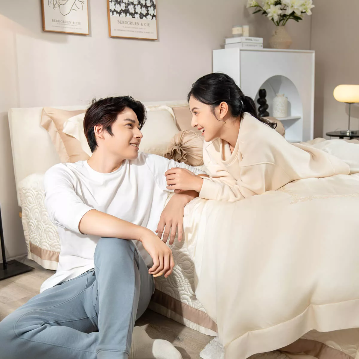 Bộ Chăn ga lụa tencel cao cấp Amando Soulmate 7 chi tiết màu Kem - Ảnh 11