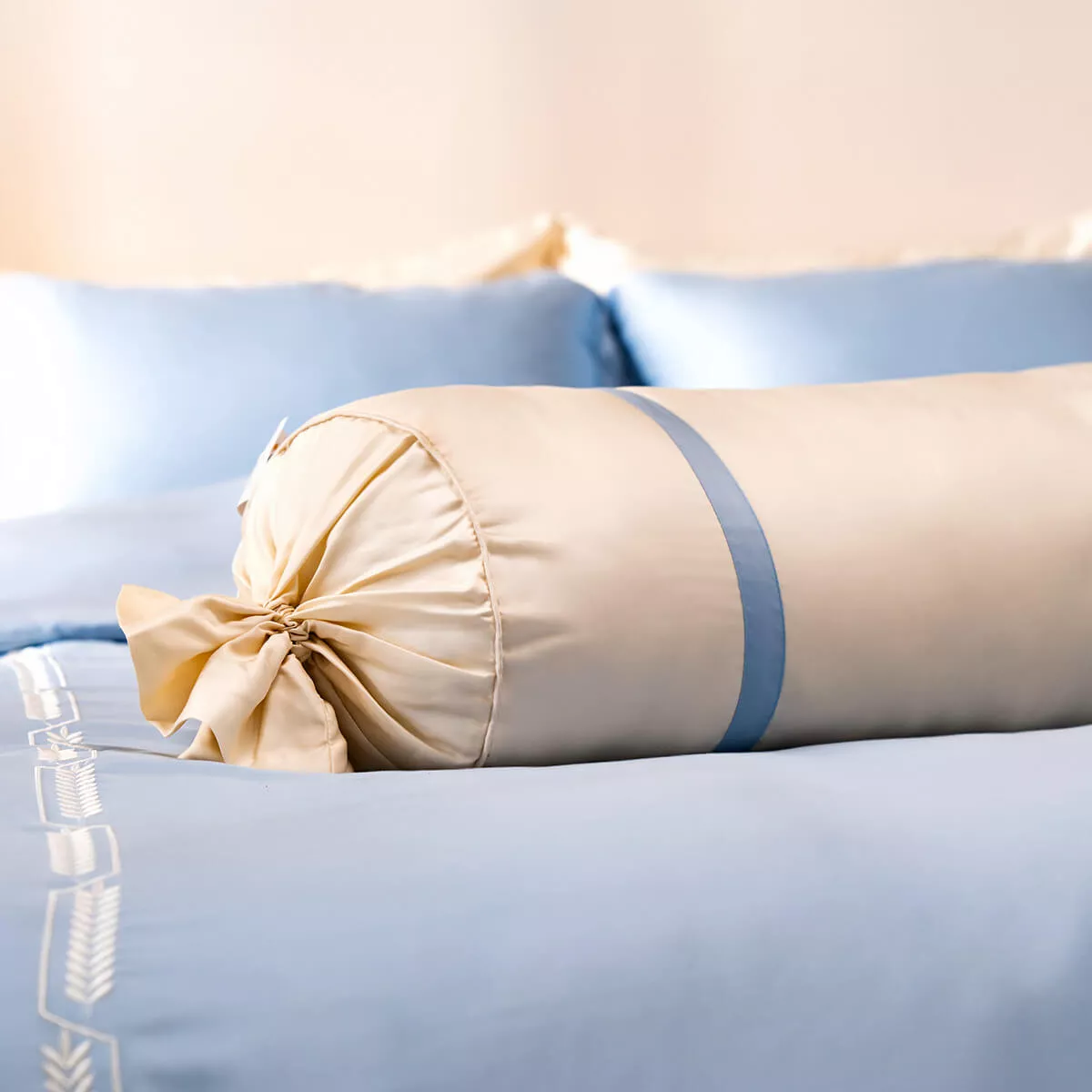 Bộ Chăn ga lụa tencel cao cấp Amando Soulmate 7 chi tiết màu Xanh - Ảnh 5