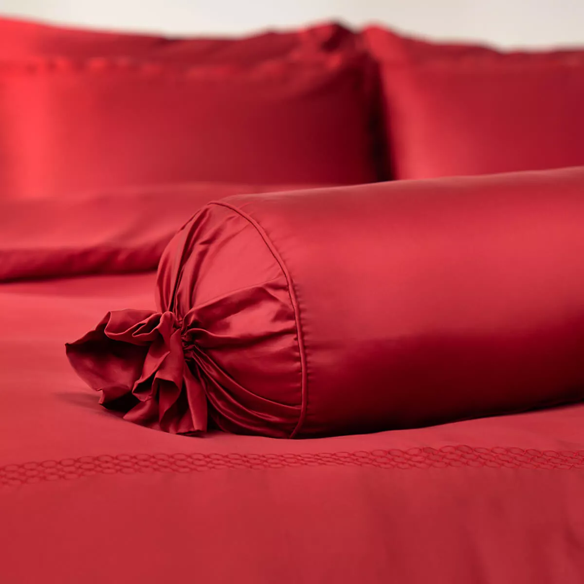 Bộ Chăn ga cưới lụa tencel cao cấp Amando Soulmate 7 chi tiết màu Đỏ - Ảnh 6