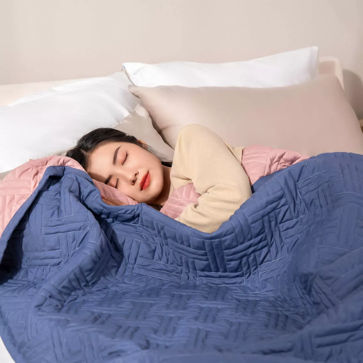 Chăn bốn mùa micro satin Goodnight Mori - Ảnh 7