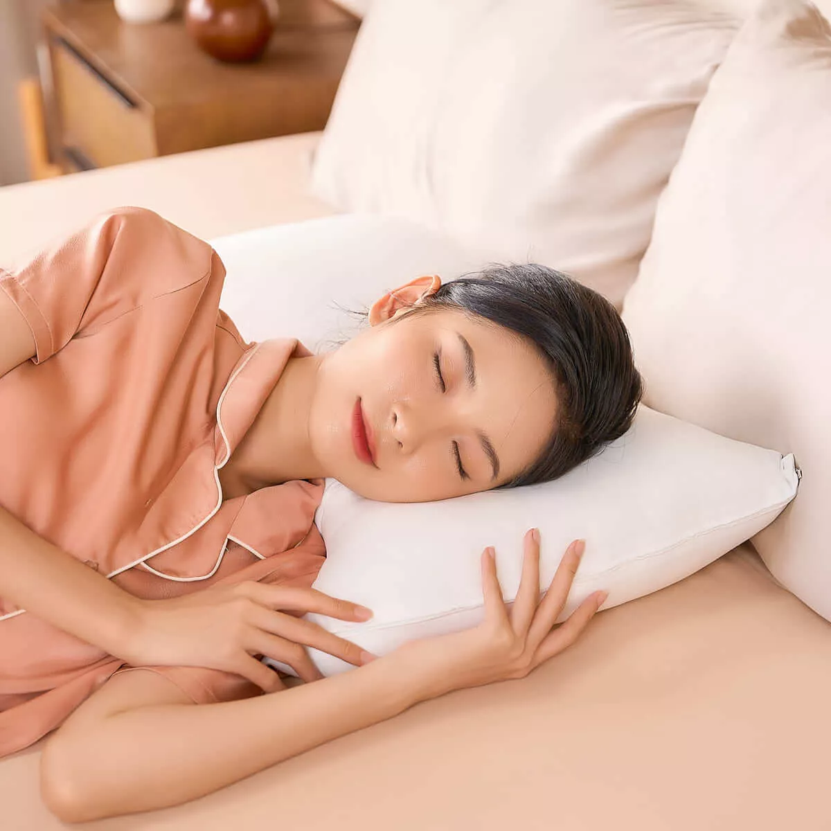 Gối lông vũ nhân tạo Goodnight Mochi siêu êm chuẩn khách sạn 5 sao - Ảnh 9