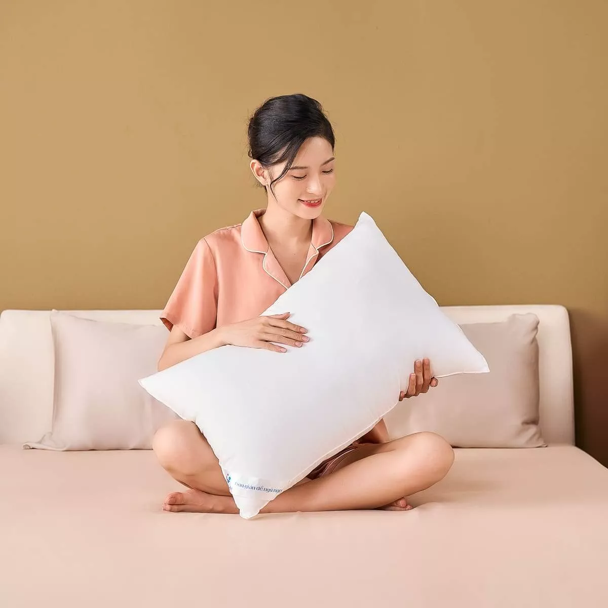 Gối lông vũ nhân tạo Goodnight Mochi siêu êm chuẩn khách sạn 5 sao - Ảnh 11